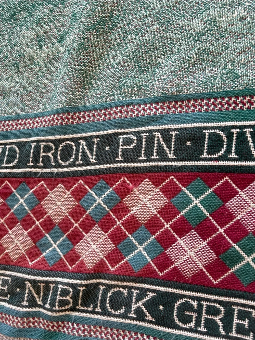 Vintage Golf Jaquard Tapestry Red Green Throw Blanket.